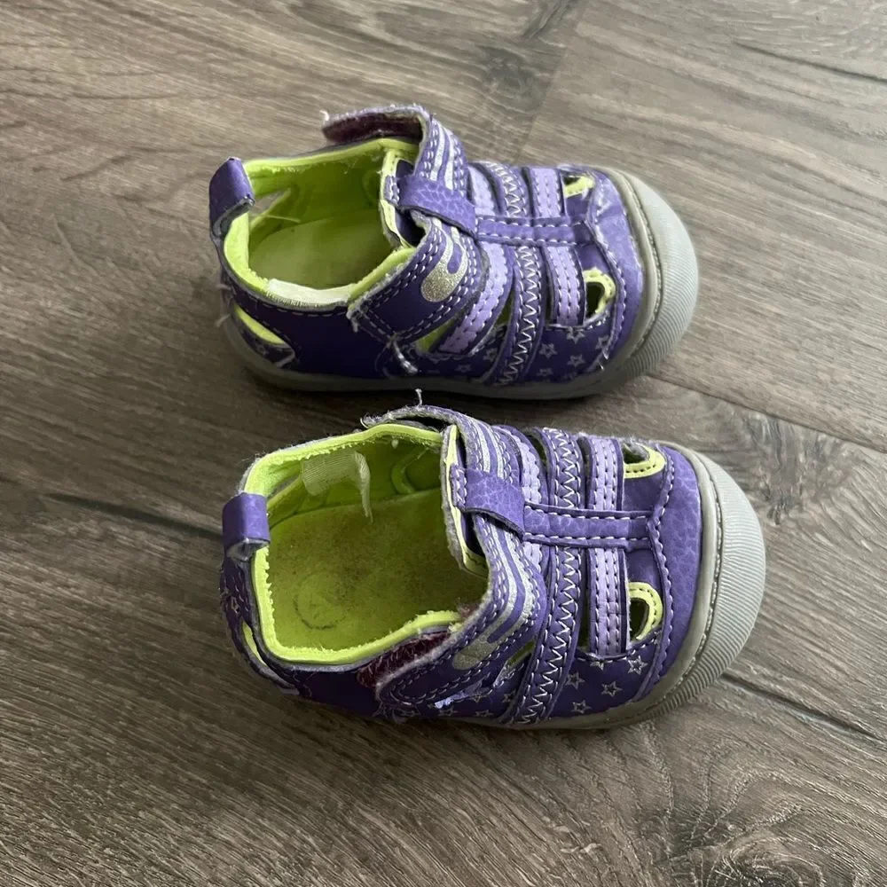 OshKosh Kids Size 2 Girls Water Outdoor Summer Shoes Purple / Neon Green / Gray